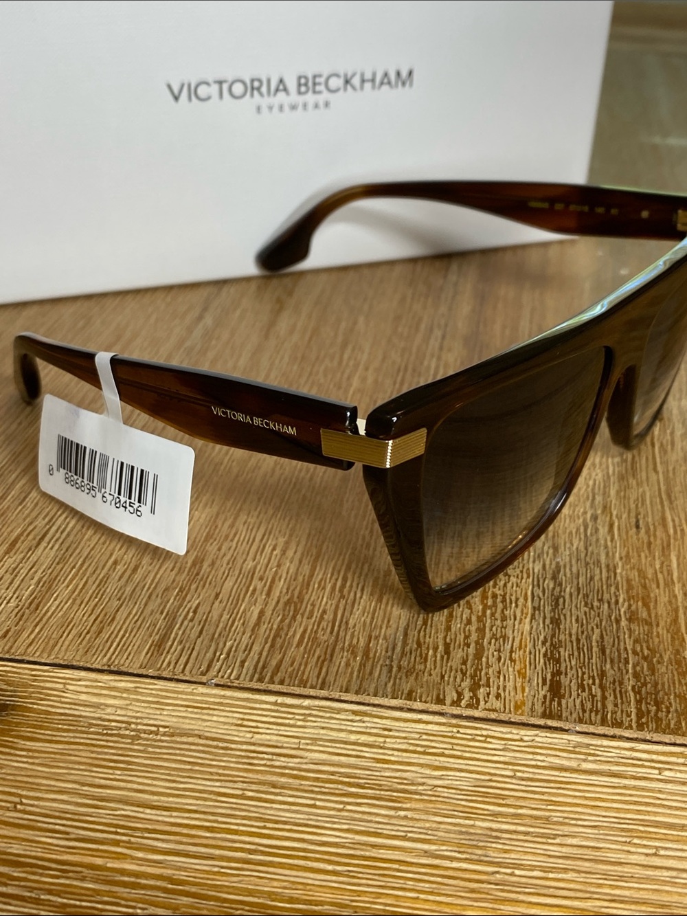 NWT Victoria Beckham Brown Gradient Square Sunglasses with Gold Accents - Picture 3 of 5